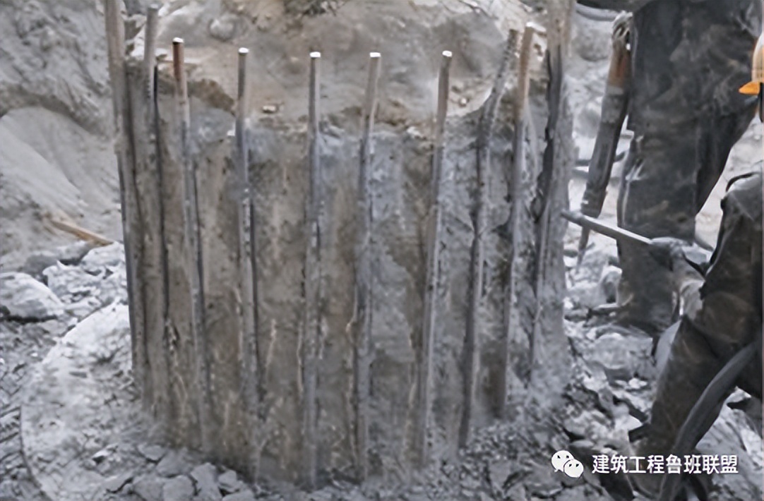 灌注桩桩头破除哪个规范要求,桩基桩头处理方法