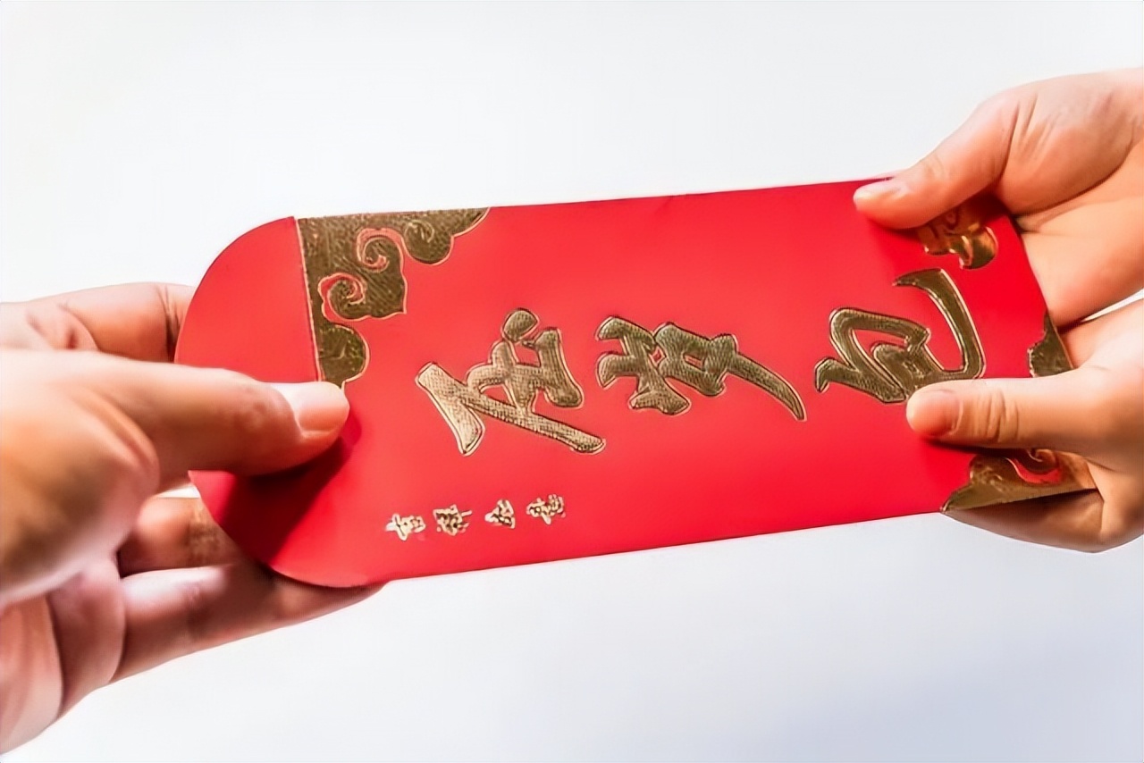 大年初一有哪些习俗和象征意义,大年初一不出门是哪里的习俗