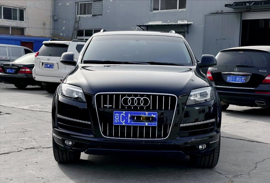 老款奥迪q74.2报废,奥迪q7新能源报废车