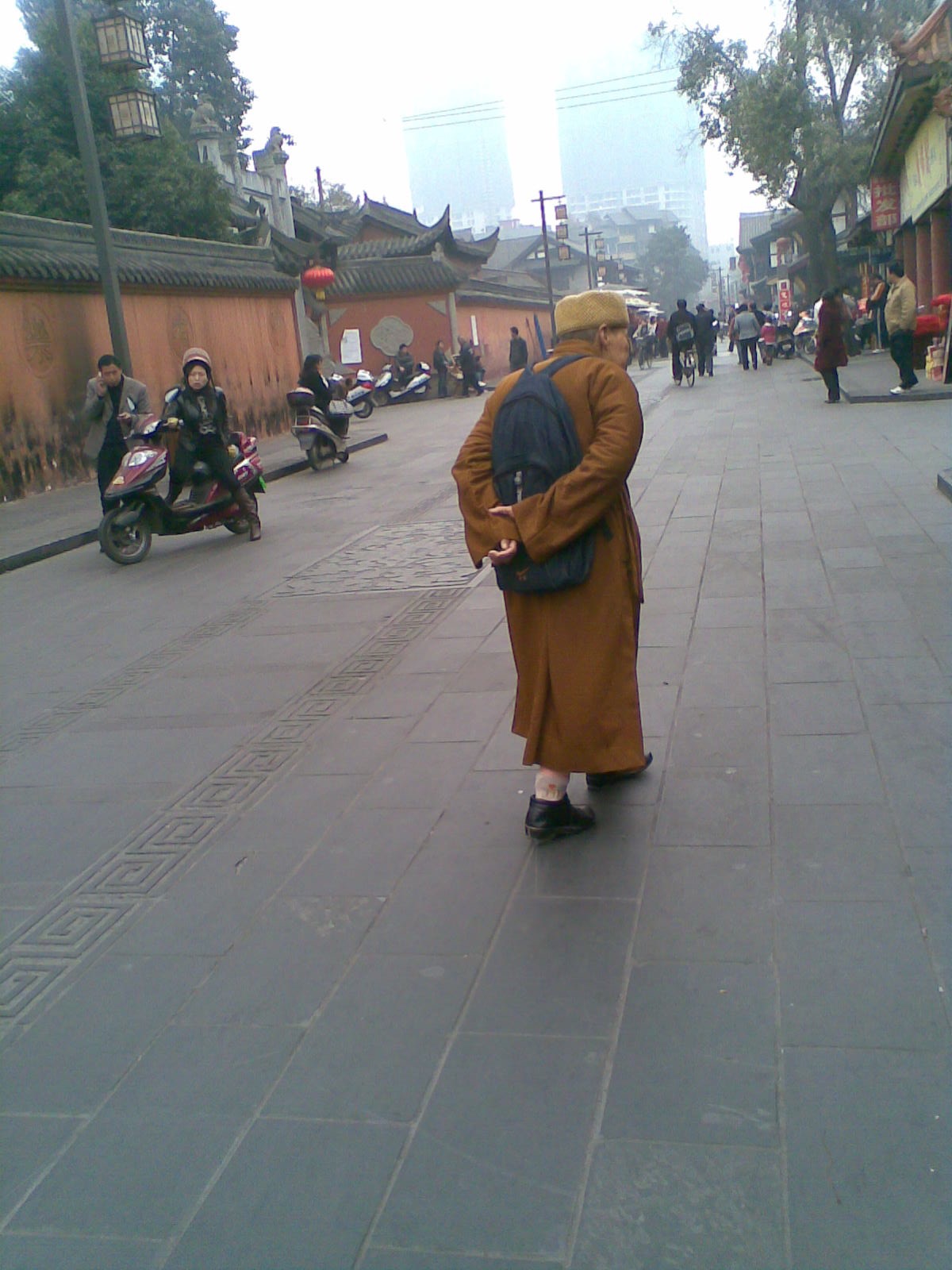 没有医疗保险的老人怎么看病,没有医疗保险老人怎么办