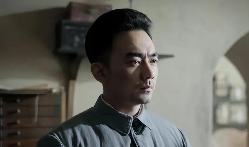 民国第一帅“周恩来”别硬演，有人尴尬凑数，有人爷青回