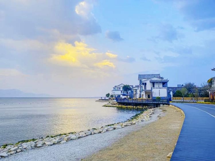 云南跟团游6天5晚多少钱,云南6天5晚旅游跟团详细费用