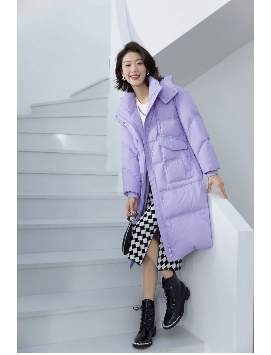 中款羽绒服配裤子好还是裙子好,羽绒服配裙子怎么搭配好看