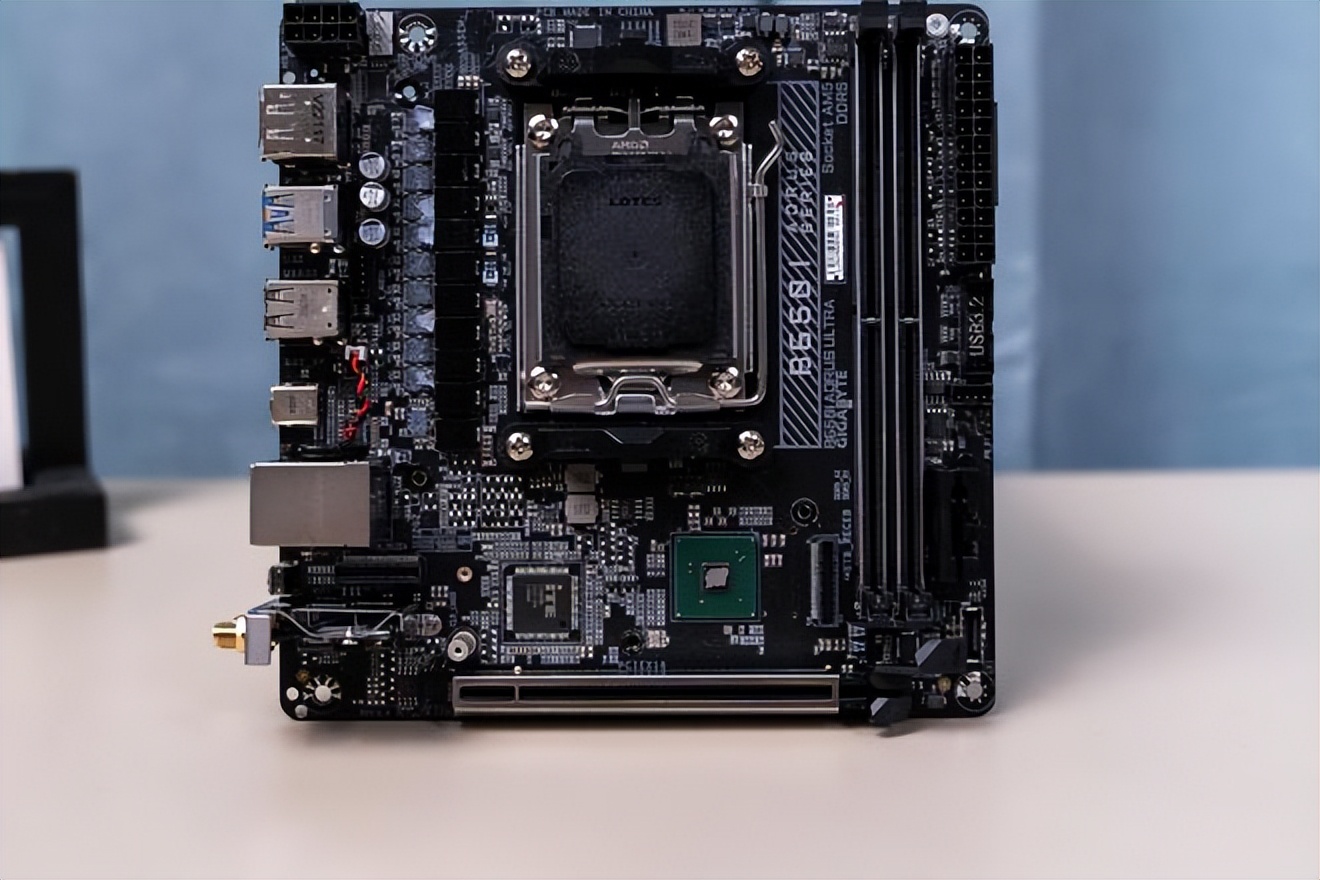 技嘉b550i主板拆解,技嘉b650iaorusultra主板图解