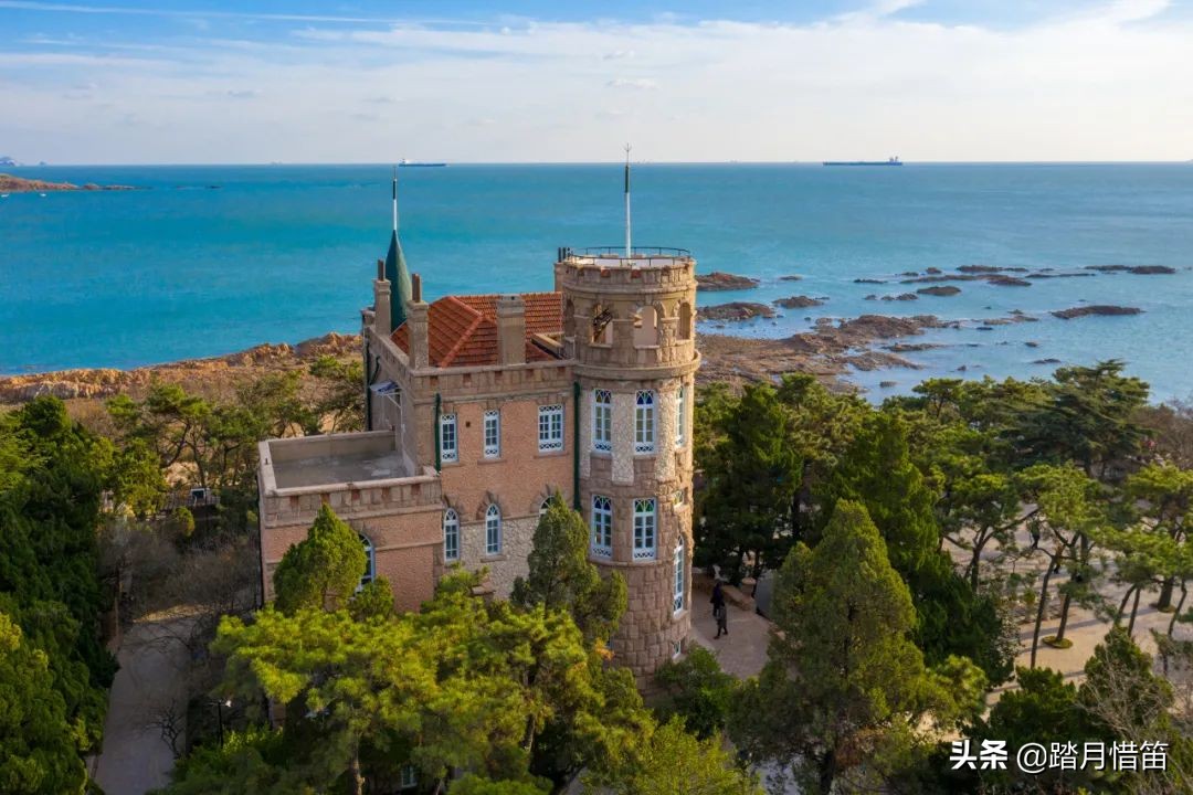 青岛被誉为北方明珠,青岛被称为东方瑞士的原因