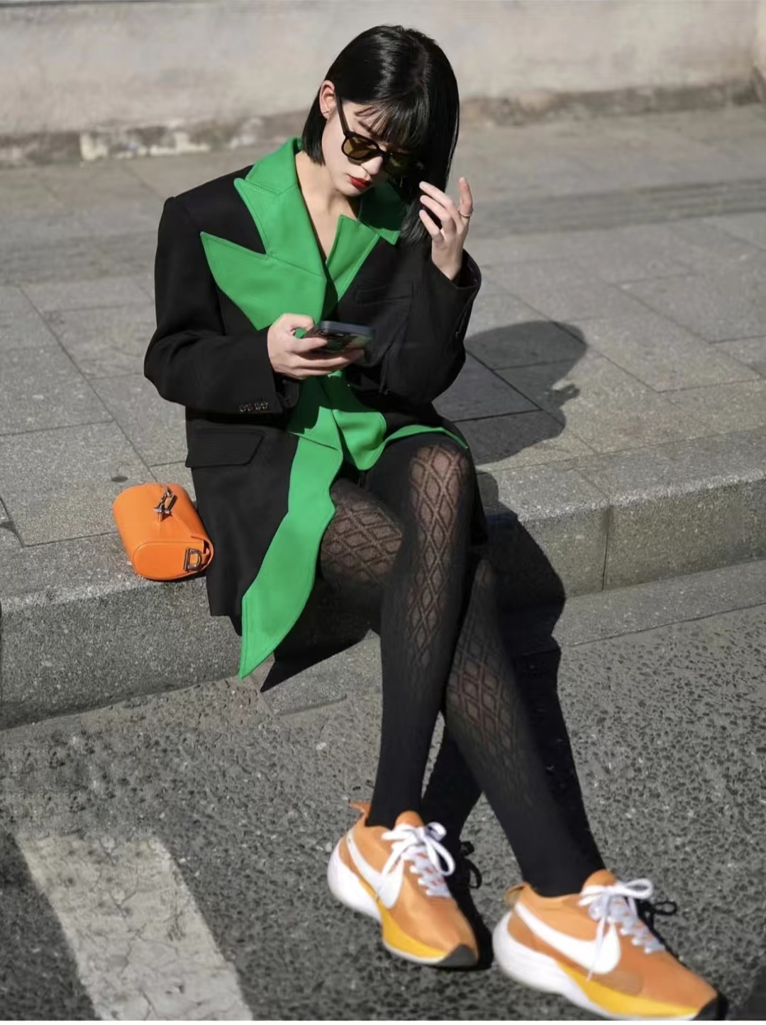 西装外套怎么搭配裙子好看气质,西装外套怎么搭配长裙子冬季