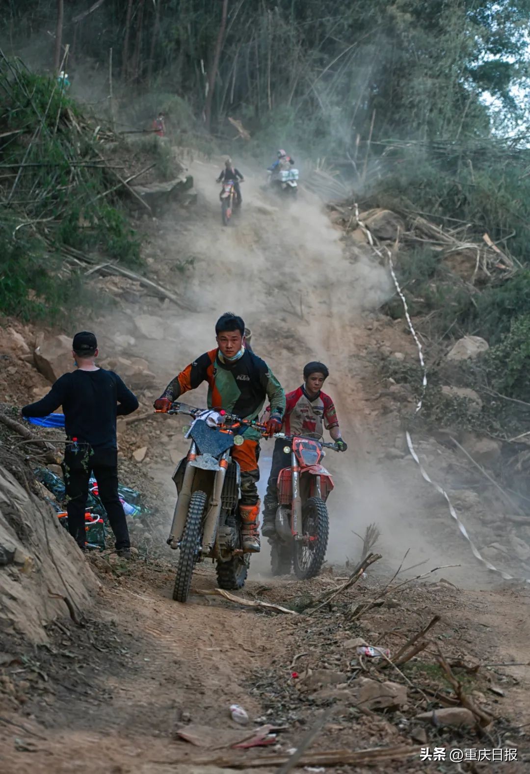 重庆日报采访城口,重庆日报摄影记者