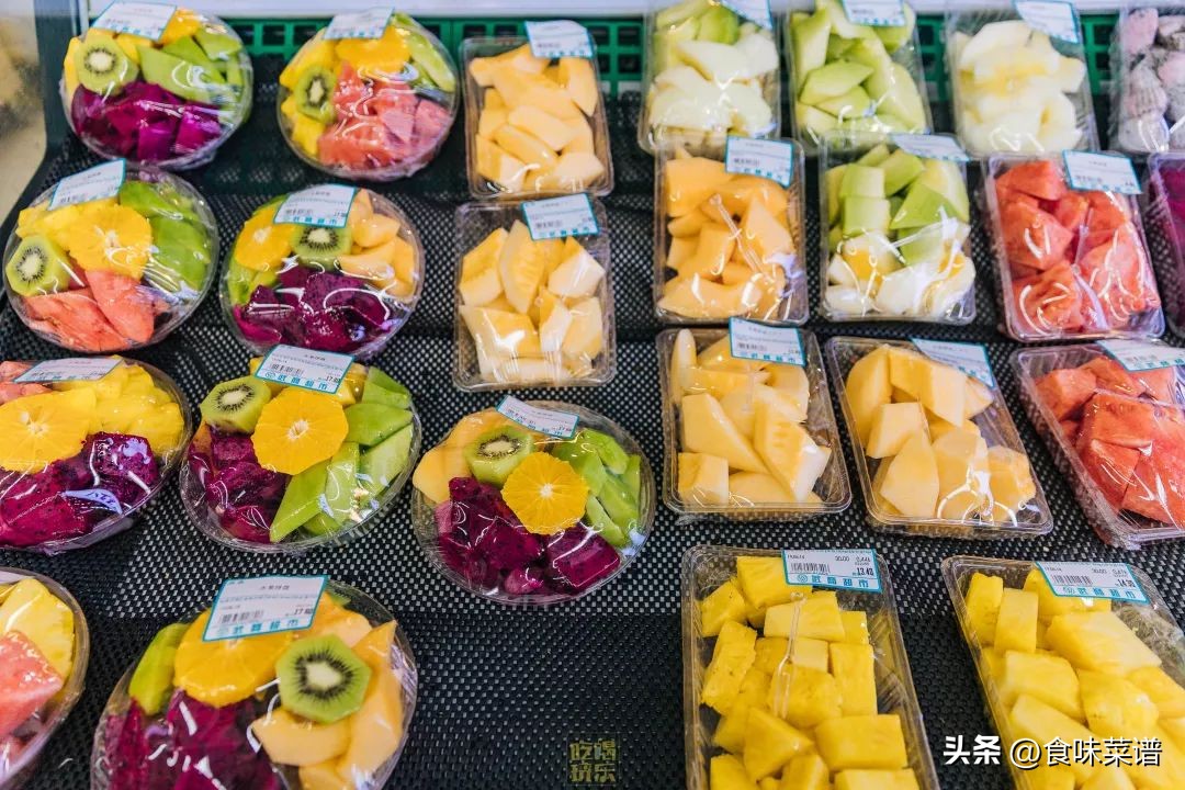 超市员工自爆：遇见这6种水果蔬菜，再便宜也别买，都是商家套路