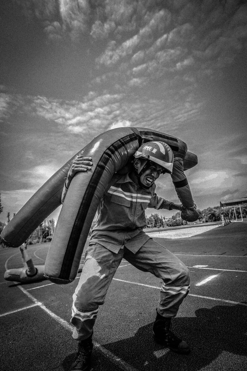 异地恋有分离焦虑怎么安慰,异地恋的心酸与无奈怎么解决