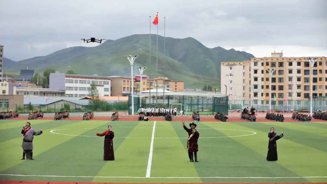 甘南州青年足球联谊赛,驰骋绿茵场