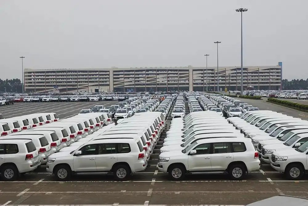 同样是*口车进**，为什么老百姓宁愿加钱去4S店，也不去天津港？