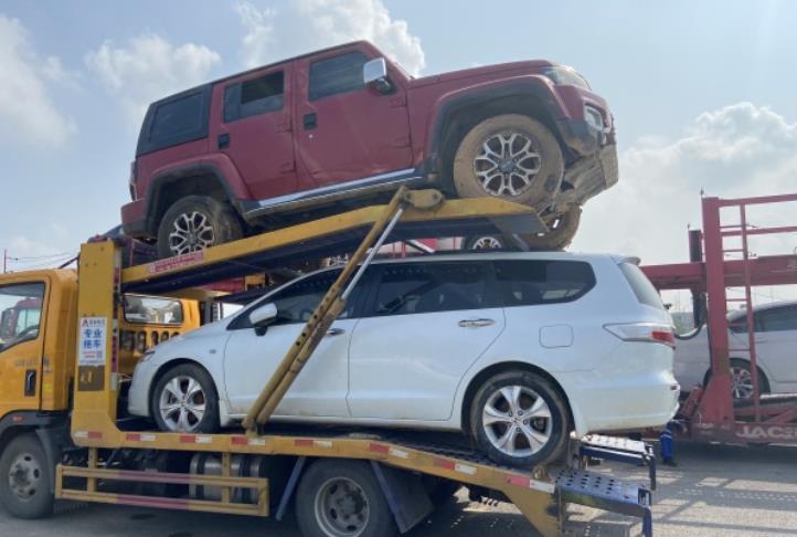 奥迪a6二手车买16款还是17款的好,08年奥迪a6手动挡二手车值多少钱