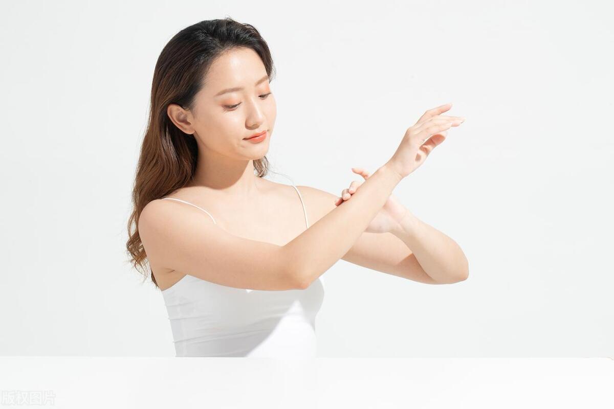 毛孔粗大怎么变漂亮,拯救皮肤暗沉毛孔粗大