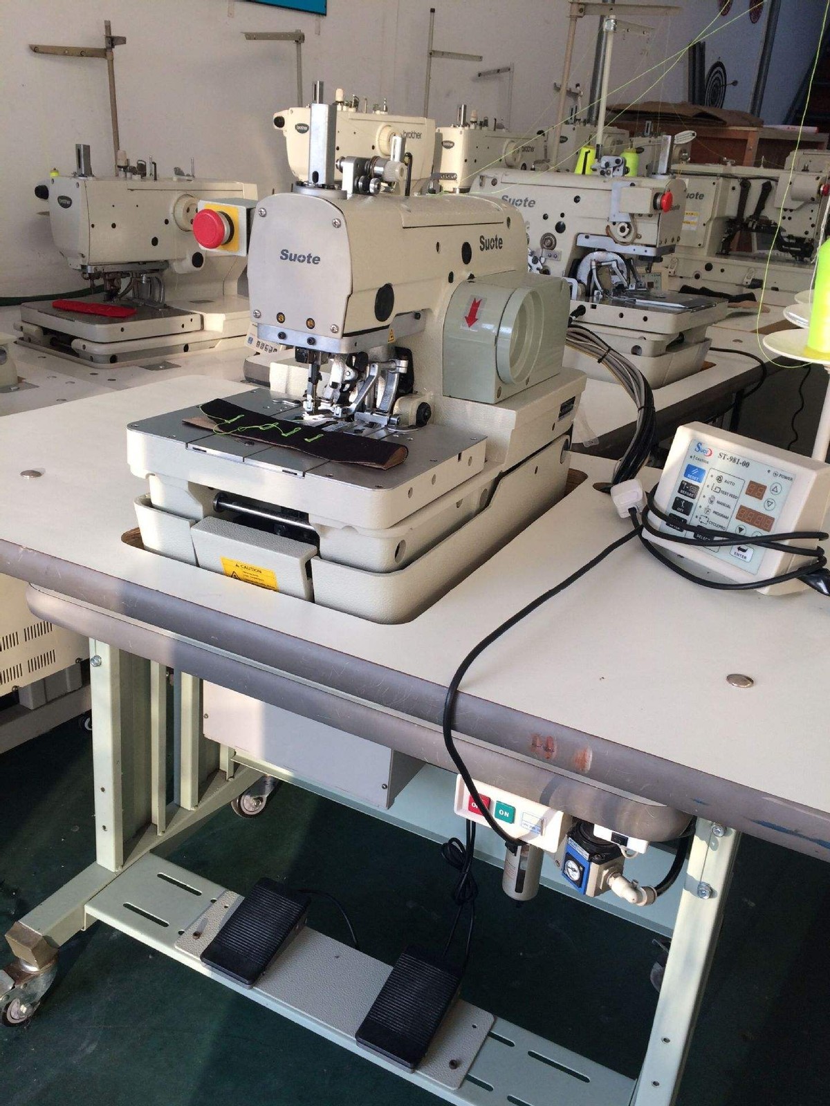 缝纫机锁边机线路过密维修教程,老式缝纫机锁眼机不往前走怎么办