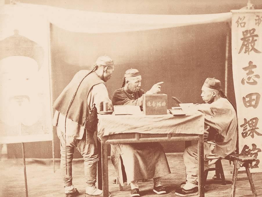 变态的纳粹德国，*光脱**犹太人女人衣服，集体*杀屠**!2