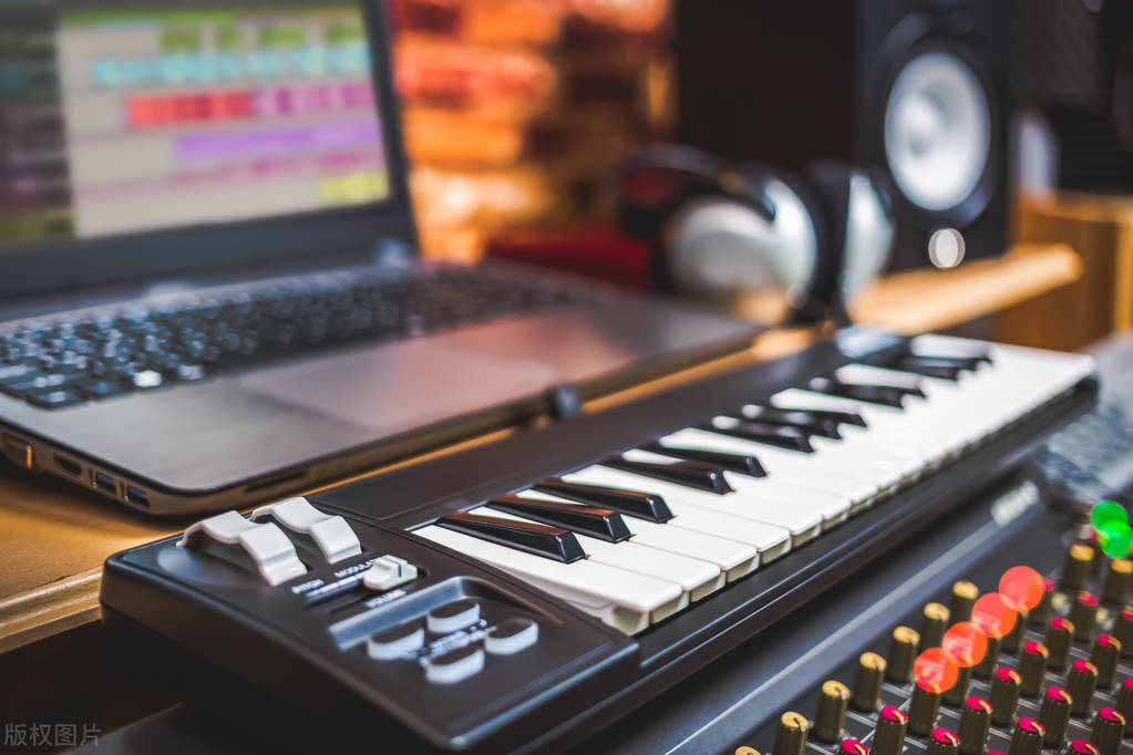 midi键盘是用来干嘛的,midi键盘是啥