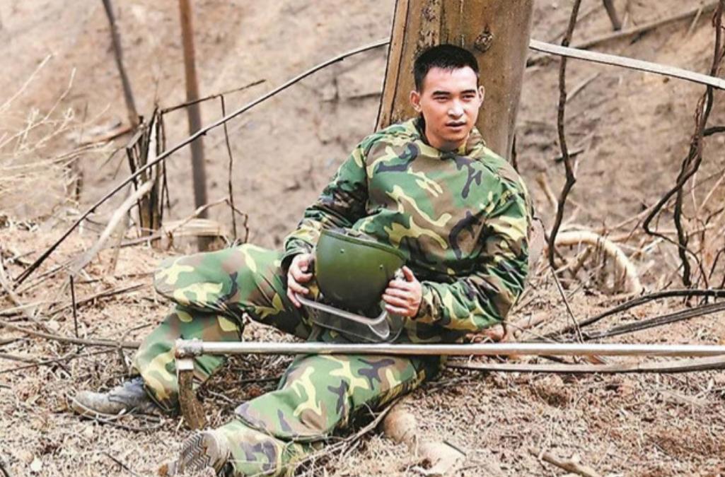 排雷英雄杜富国事迹,排雷英雄杜富国八一勋章视频