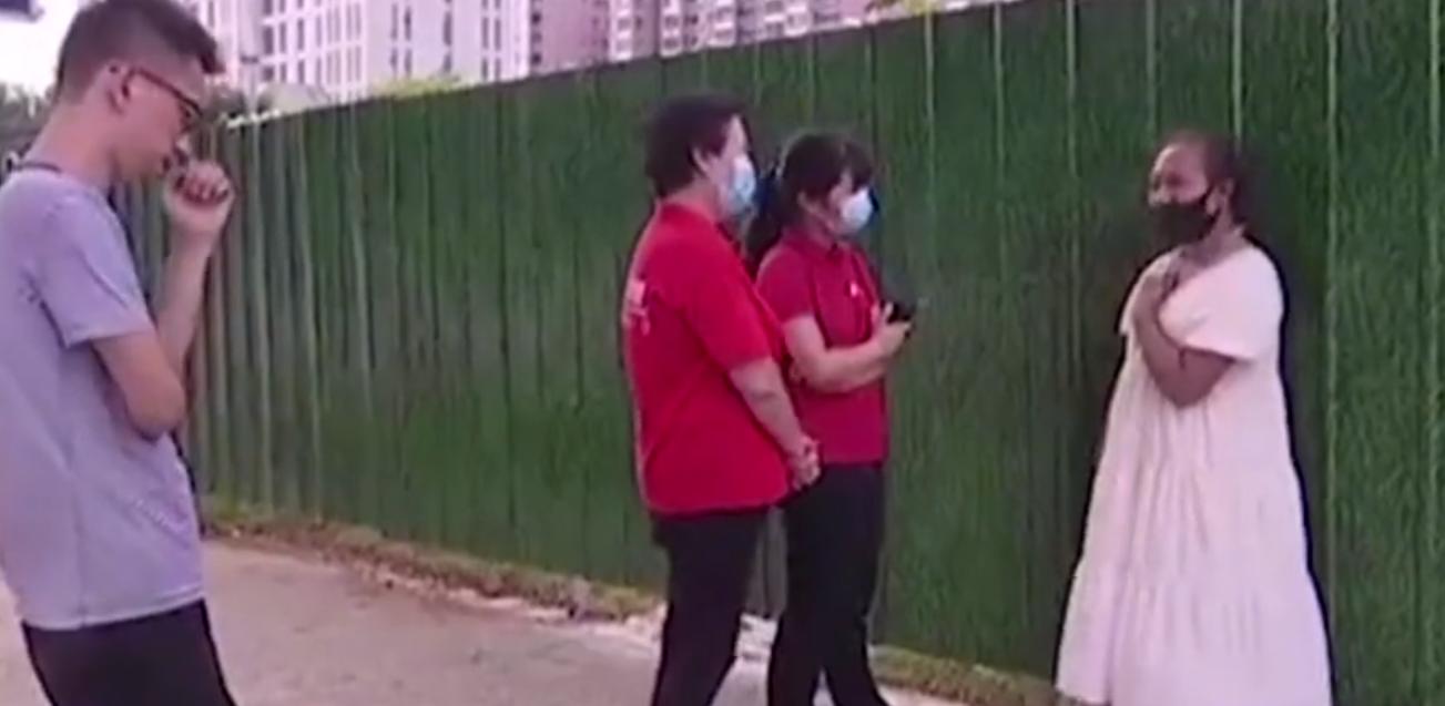 2021年，山西女子结婚五年没一分钱，买包卫生巾钱都需要向婆婆要