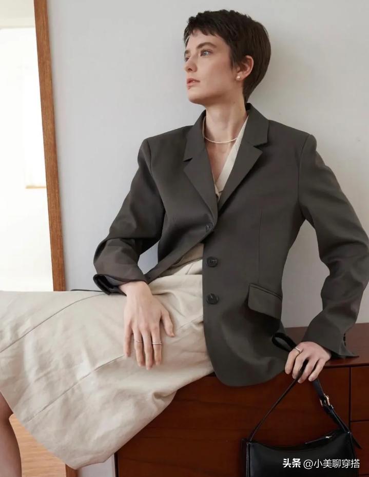 高级又显气质的极简风该怎么穿,极简风和华丽风穿搭区别