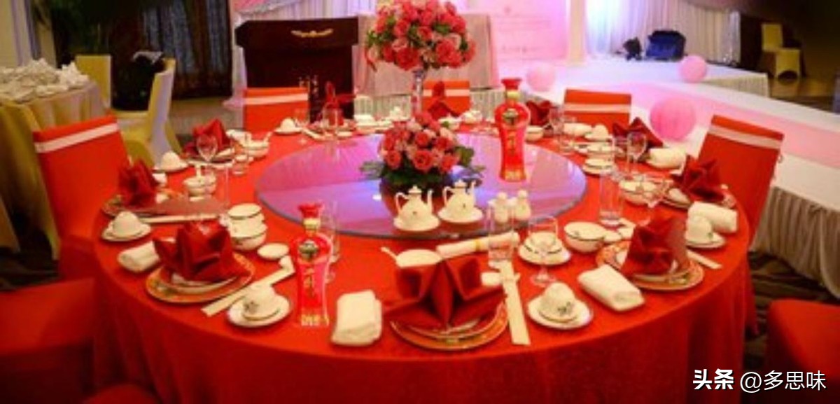 四川老表吃饭不带钱,回礼四川老表