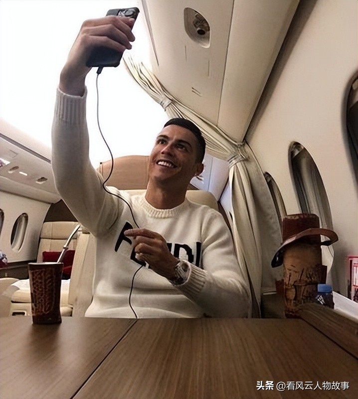 C罗14年奋斗看巨星生活有多爽：粉丝4.8亿资产超40亿女友个个火辣