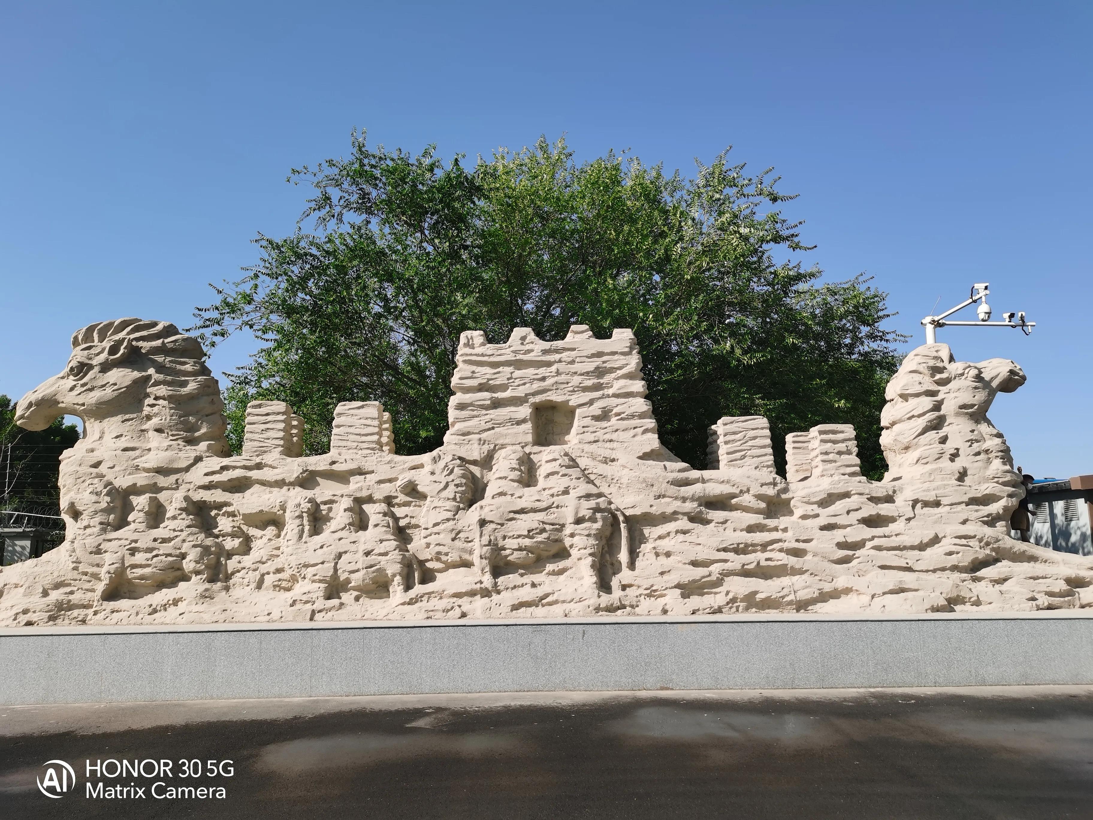 我要去新疆完整版视频,霍尔果斯口岸贸易区攻略