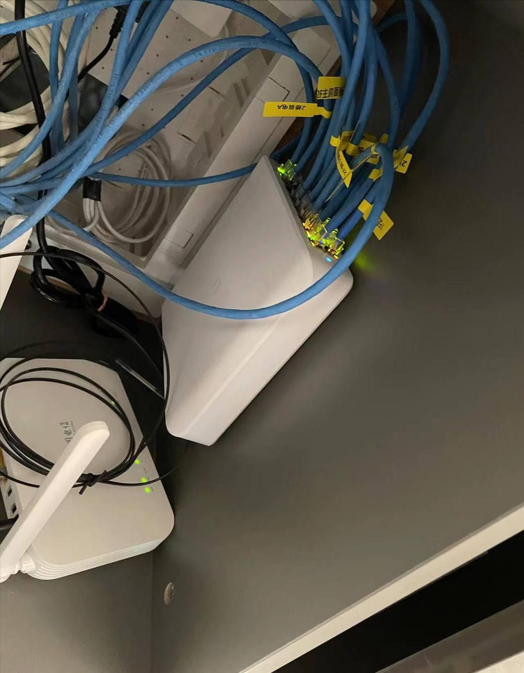 快、稳、雅！两层小复式，优倍快UniFi无线WiFi6全覆盖