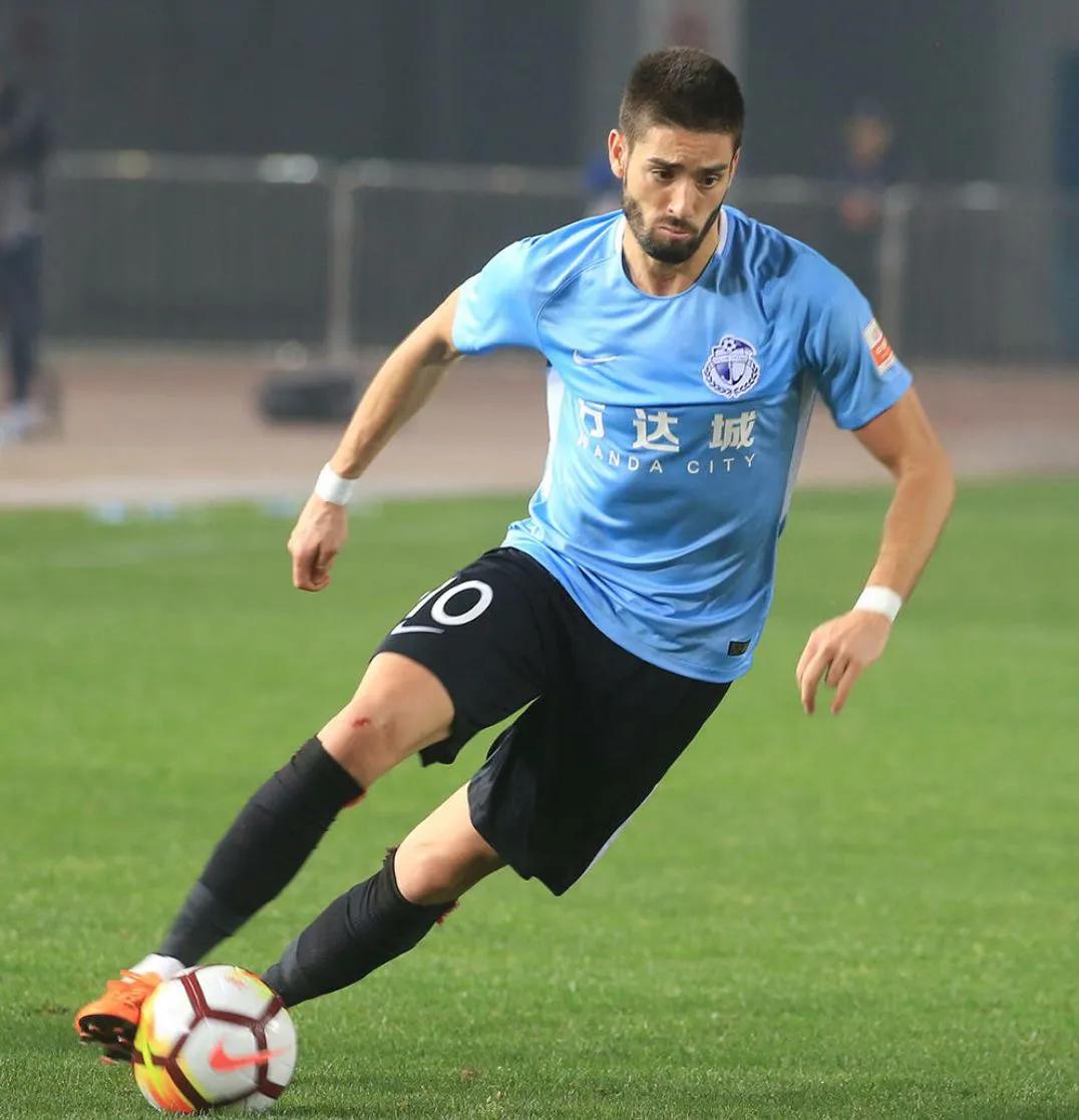 没有画完的素描人物图片,没画完的油画