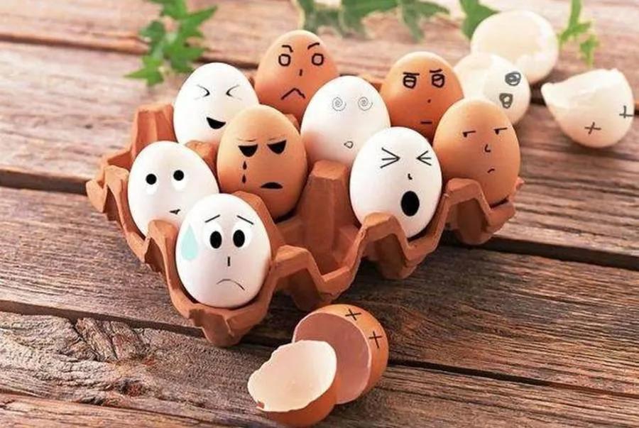 鸡蛋是挑白壳的好还是红壳的好,粉壳鸡蛋好还是红壳鸡蛋好