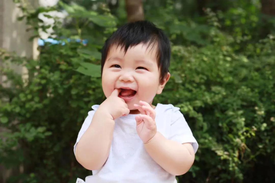 这五个坏习惯真的会让孩子变丑,这些小习惯让你变丑