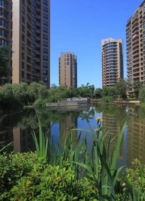 出生农村的我，是如何在25岁时拥有三笔房产产权与2辆汽车的？