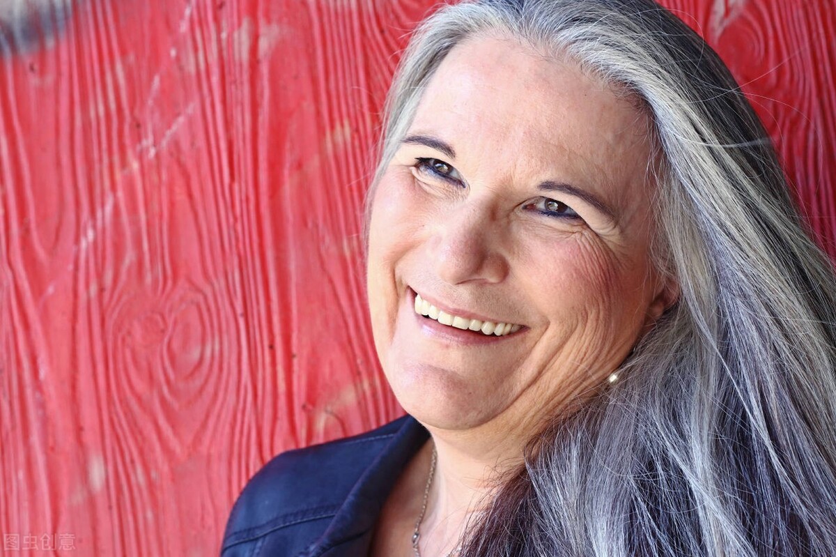 白发肝肾亏虚的症状,肾气不足导致的白发可以逆转吗