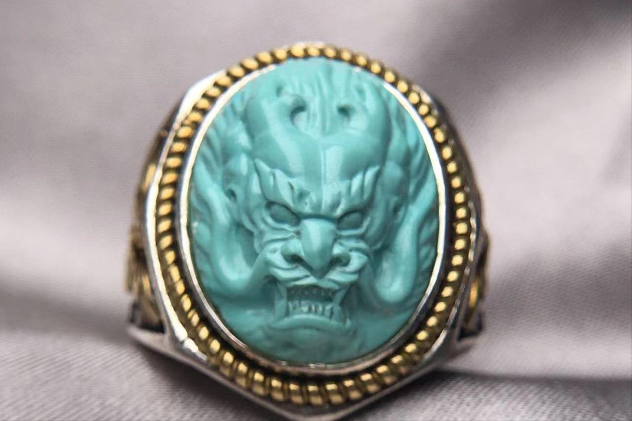 不知道去哪买就去京东买,最近很便宜的原矿绿松石