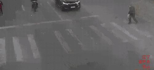 礼让行人奖励油卡,礼让行人加油券在哪里领取