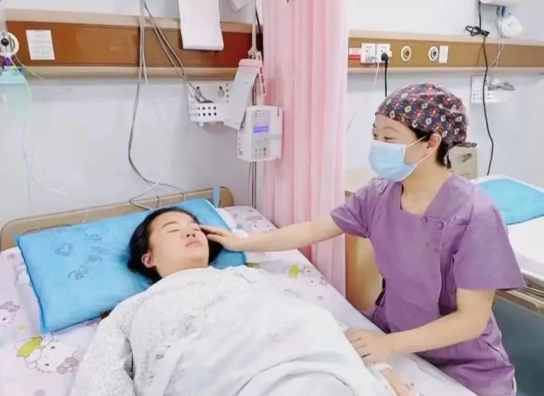 世界助产日,世界助产日海报图片