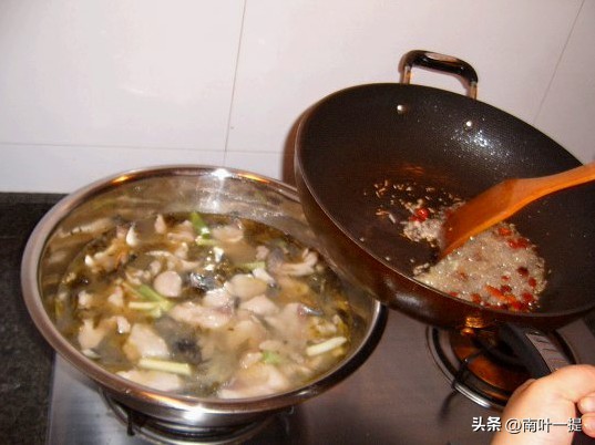 酸菜鱼的做法家常做法,酸菜鱼的做法