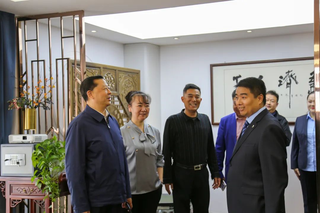 王中奇中国装饰协会,中国建筑业协会王中奇