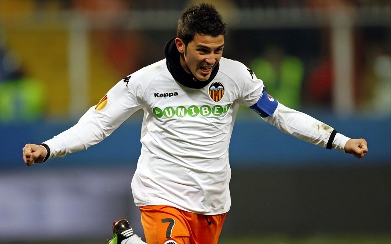 他是优秀前锋，也是大满贯球员，在世界杯成名，却在巴萨迷失