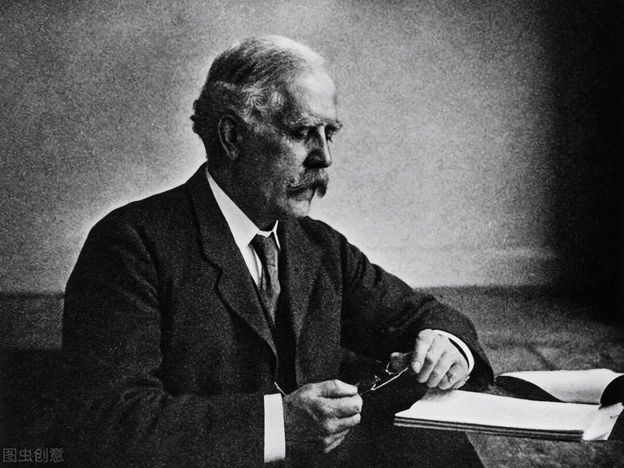 影响世界十大科学人物,影响世界的10位科学家牛顿