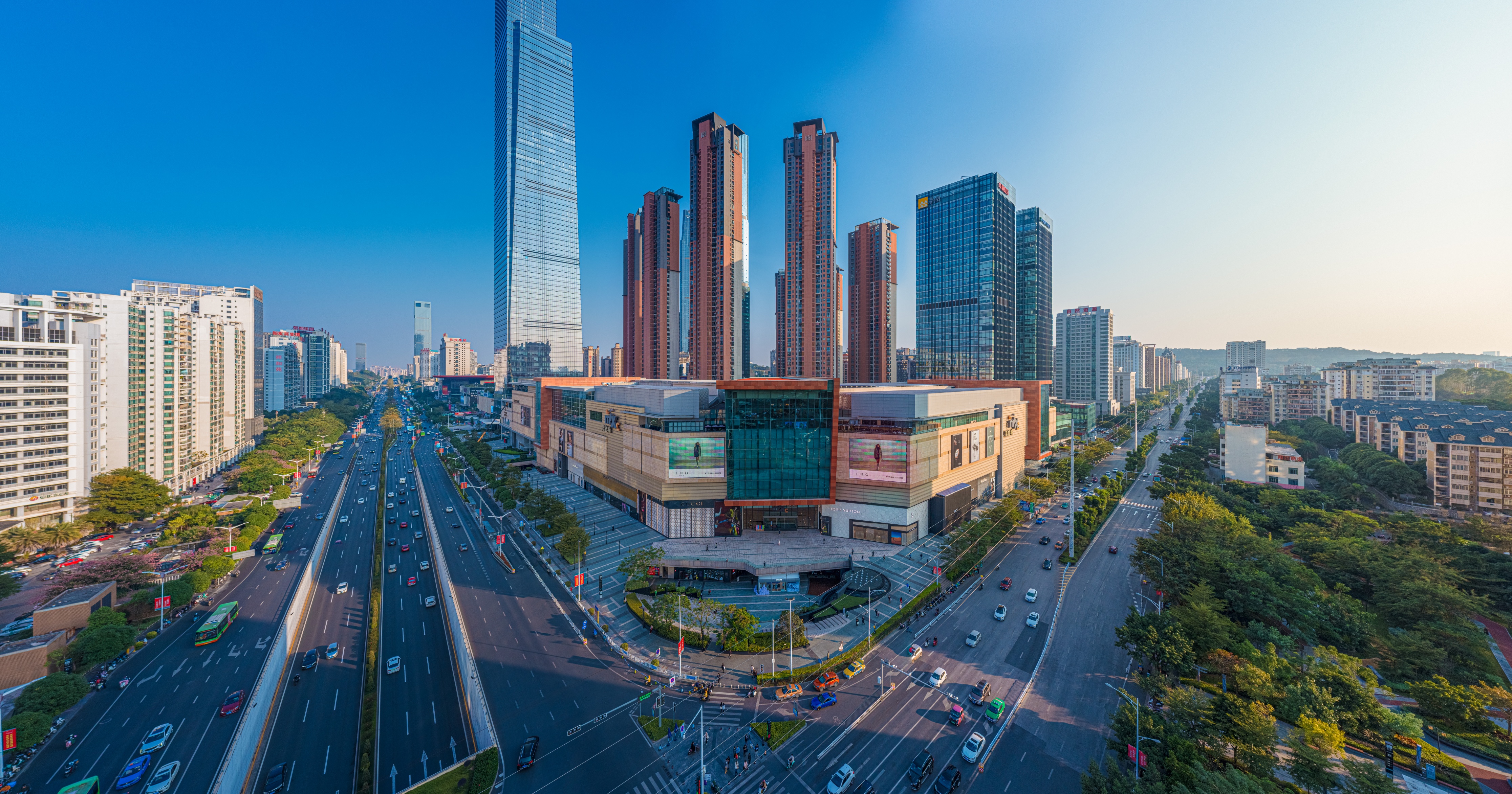 见证了一座城的变迁与发展,10年两座城的成长之路