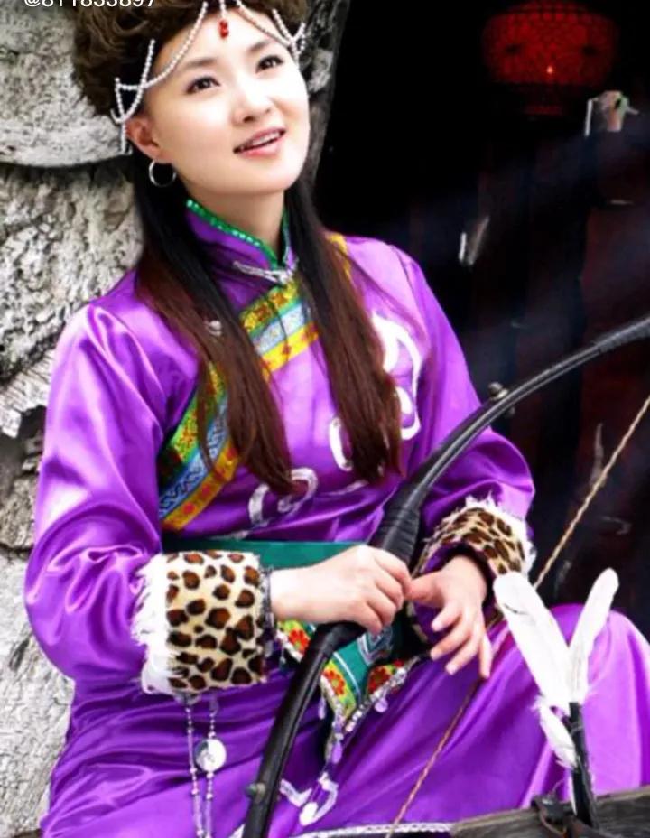 五十六个民族的风俗和服饰,五十六个民族代表服饰图片