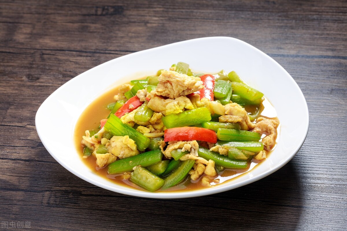 清炒丝瓜不焯水会黑吗,炒丝瓜切记不要先放油