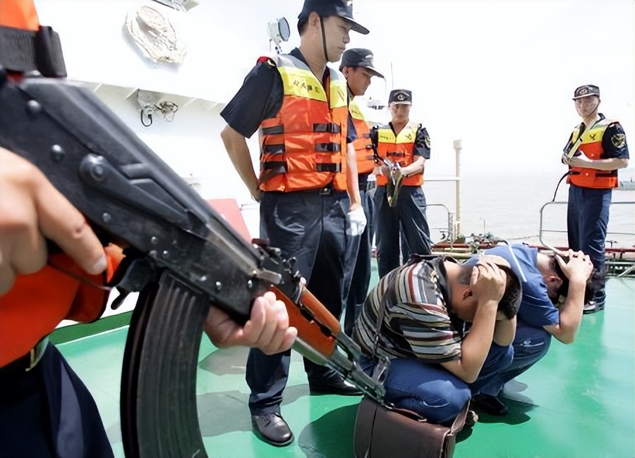 海关是公务员执法单位吗,海关是国考还是公务员