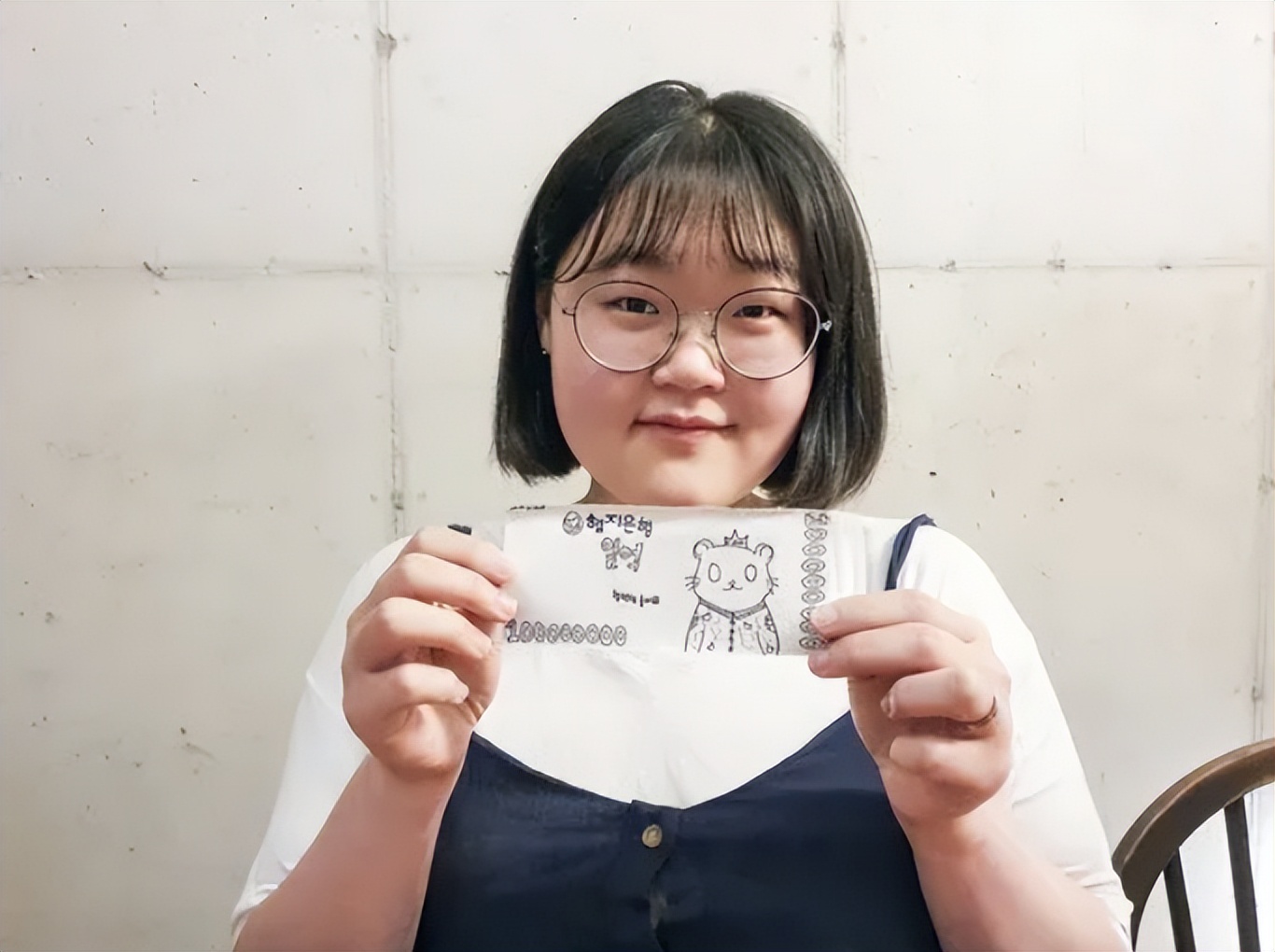 24岁韩国女孩，自己种菜，用积分兑换生活用品，4年攒下一套房