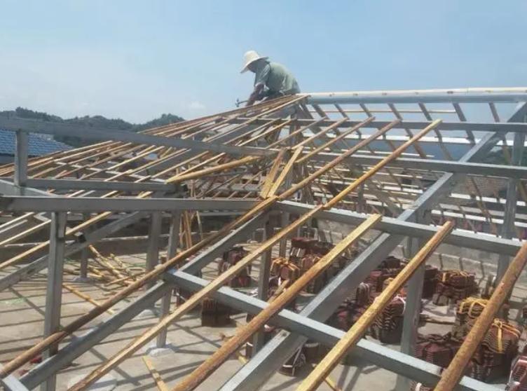 旧屋顶翻新需要审批吗,农村老房子房顶翻新违法吗