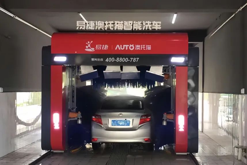 暴雨天雨水洗车,下暴雨免费洗车