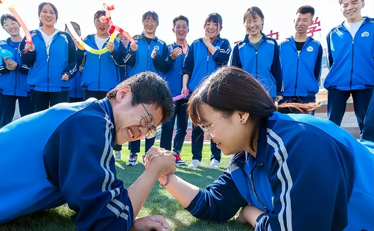 “考不上清华你负责”，男子修改wifi密码惹邻居不满，评论很精彩