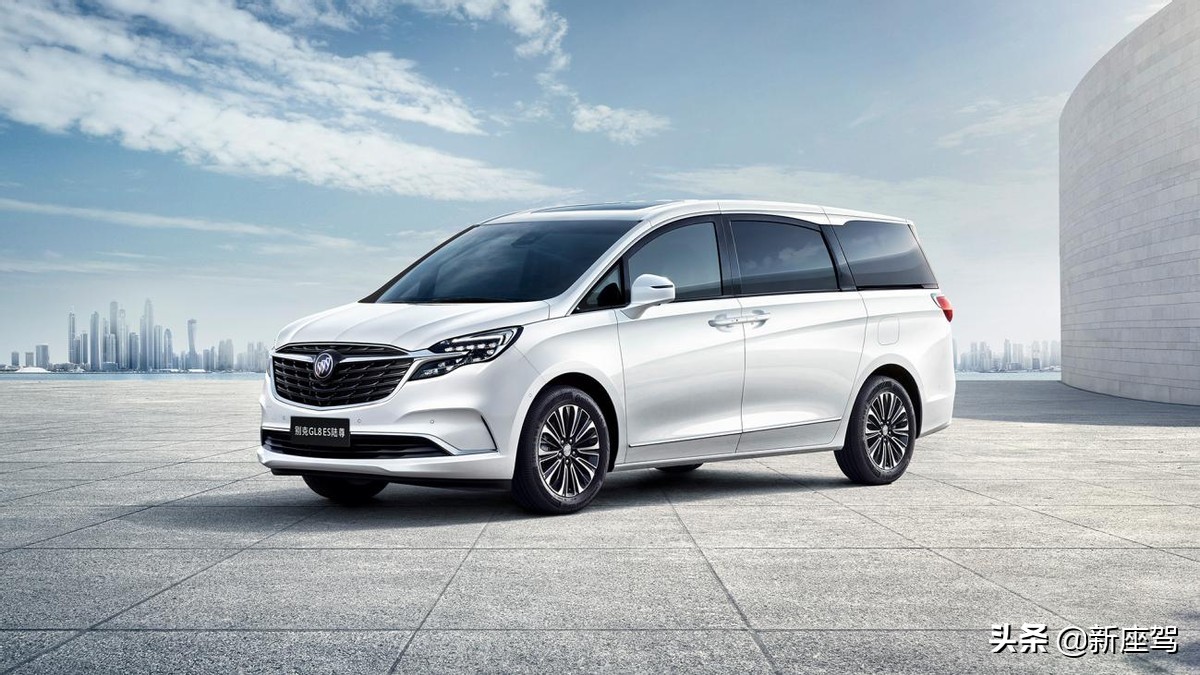 起亚嘉华旗舰款对比gl8陆尊尊享型,第四代嘉华gl8