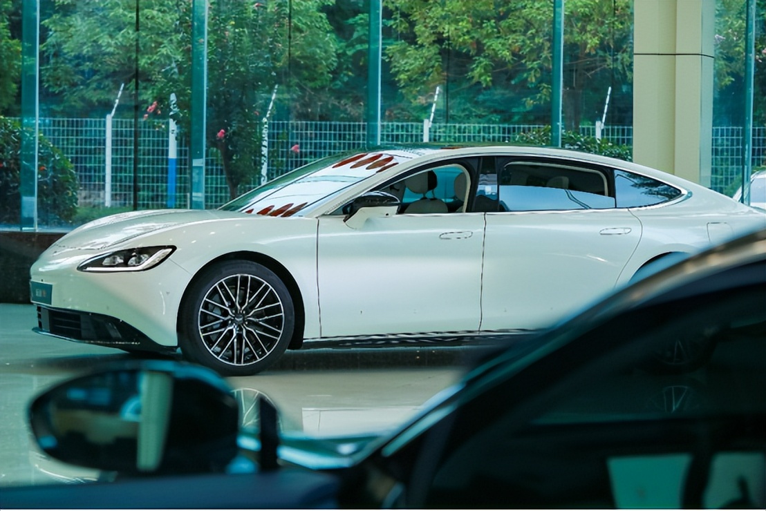 纯电续航1000公里远航y6表现如何,远航汽车y6发布会