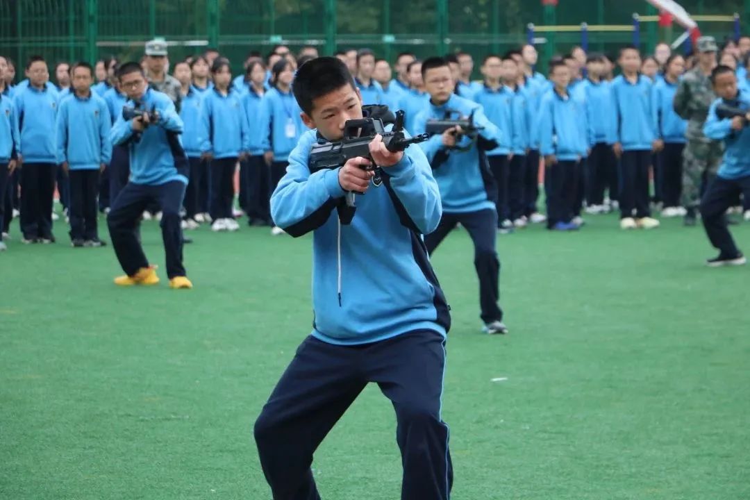 热血少年,百炼成钢!天府师一国防教育活动火热开展